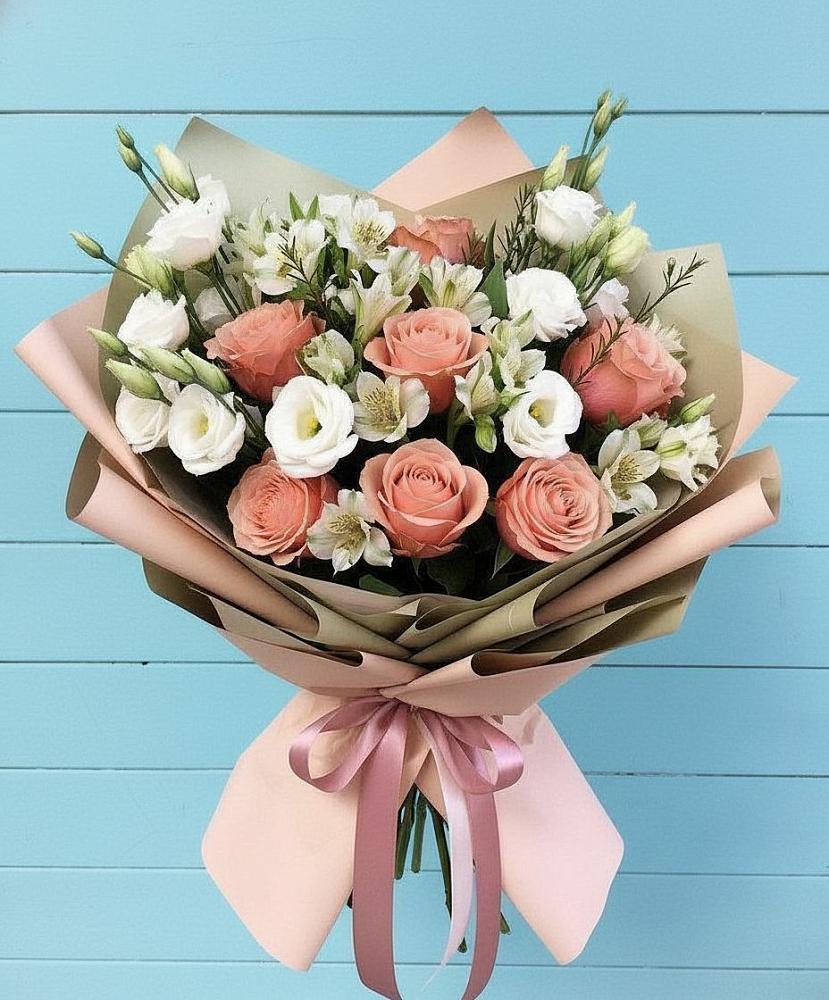 Букет цветов из: Розы, Альстромерии и Лизиантусы в Супонево