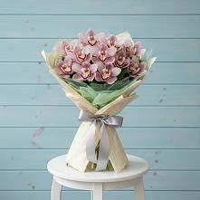 Букет цветов из:  Орхидеи и Розы в Супонево