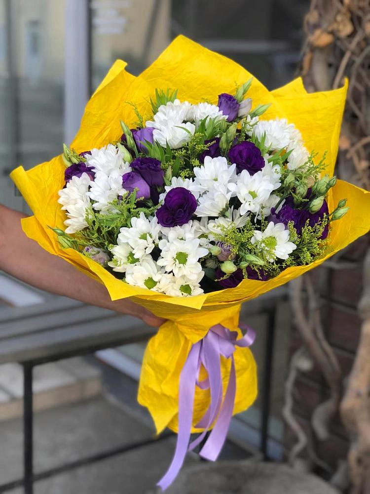 Букет цветов из: Ирисы, Хризантемы и Ромашки в Супонево
