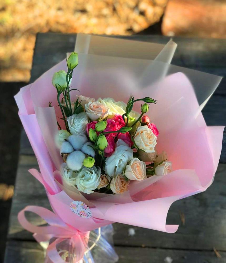 Букет цветов из: Розы и Лизиантусы в Супонево