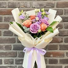 Букет цветов из:  Лизиантусы и Розы в Супонево