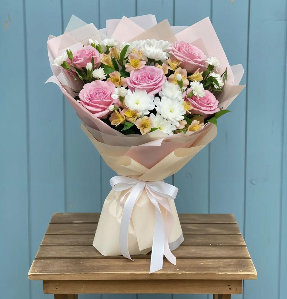 Букет цветов из: Гвоздики, Орхидеи и Розы в Супонево