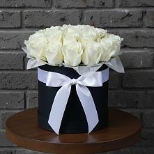 Цветочная композиция из Розы в шляпной коробке в Супонево