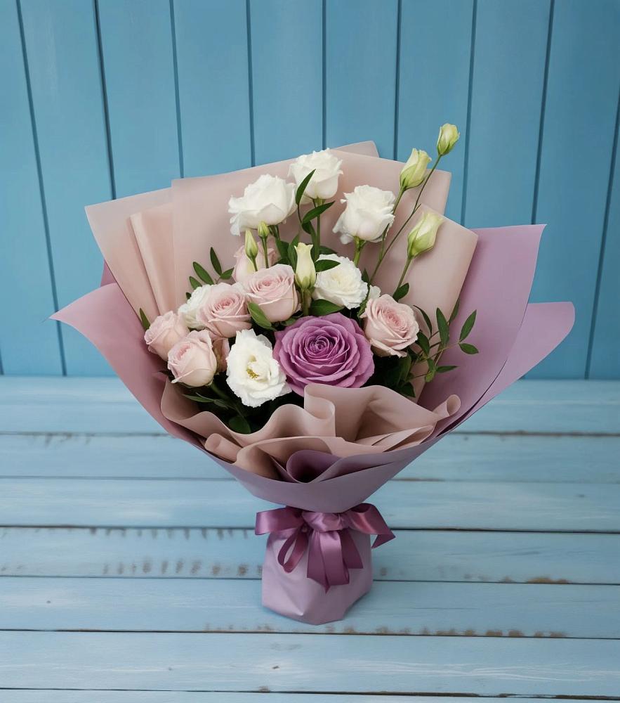 Букет цветов из: Розы и Лизиантусы в Супонево